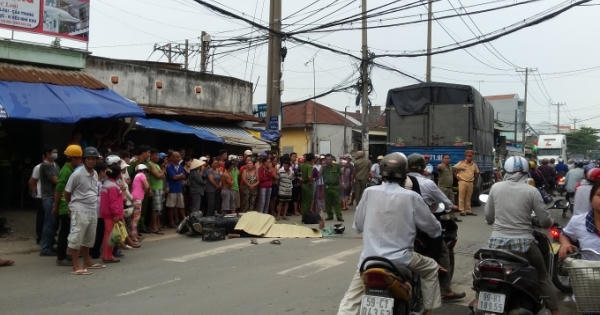 Xe tải nghi lấn làn cán chết người đàn ông