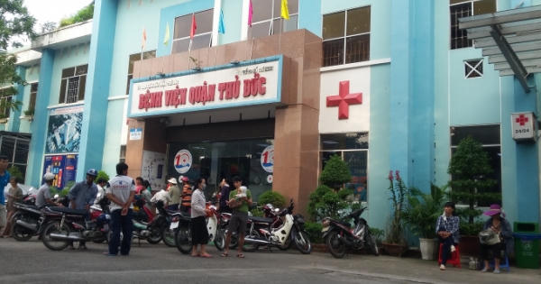 Nữ bệnh nhân 72 tuổi treo cổ trong bệnh viện quận Thủ Đức Nữ bệnh nhân 72 tuổi treo cổ trong bệnh viện quận Thủ Đức