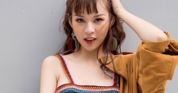 Vẫn là cô gái ngây thơ ở The Face, nhưng hình như Phí Phương Anh ngày càng gợi cảm