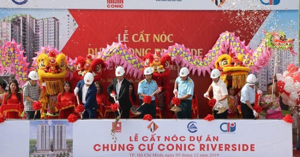 Conic Riverside chính thức cất nóc vượt tiến độ 6 tháng Conic Riverside chính thức cất nóc vượt tiến độ 6 tháng