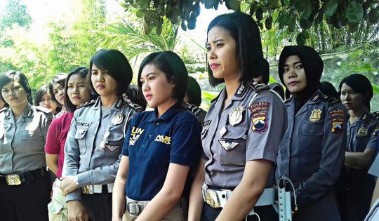 Nỗi ám ảnh của cô gái bị kiểm tra trinh tiết bằng 2 ngón tay
