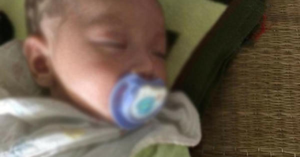 Tuyên Quang: Mẹ bỏ con 2 tháng tuổi với lời nhắn "nhờ nuôi hộ"