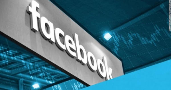 FBI yêu cầu Facebook khóa hàng loạt tài khoản trước bầu cử