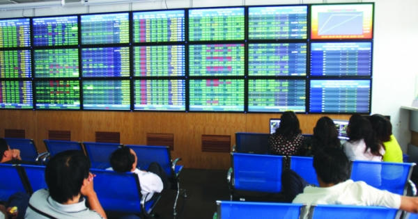Thị trường chứng khoán ngày 13/5: Thị trường vẫn chưa thể khởi sắc
