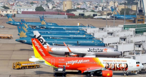Ngành hàng không một năm chật vật vì Covid-19, kịch bản nào cho năm 2021?