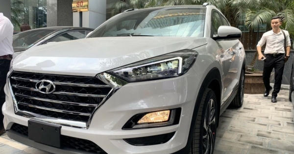 Honda CR-V giảm sâu chỉ còn giá 933 triệu đồng