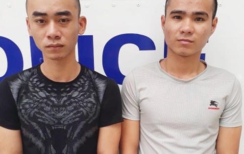 Bắt quả tang đối tượng đang bán ma túy cho người nghiện
