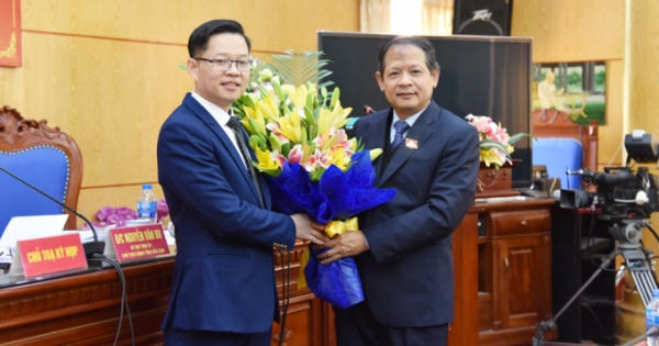 Ông Đinh Quang Tuyên được bầu giữ chức Phó chủ tịch UBND tỉnh Bắc Kạn Ông Đinh Quang Tuyên được bầu giữ chức Phó chủ tịch UBND tỉnh Bắc Kạn