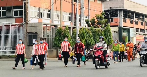 Bình Dương: Công nhân các khu công nghiệp phải khai báo y tế hằng ngày
