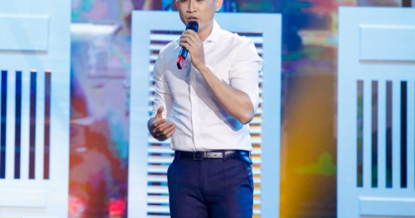 Triệu Long Người Kể Chuyện Tình: “Những năm qua, anh Đàm Vĩnh Hưng để tôi tự bơi” Triệu Long Người Kể Chuyện Tình: “Những năm qua, anh Đàm Vĩnh Hưng để tôi tự bơi”