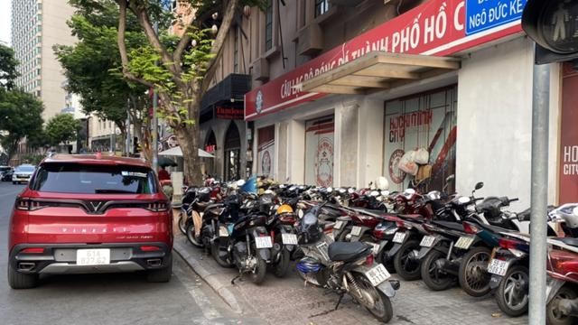 TP HCM hướng dẫn thu phí sử dụng tạm thời lòng đường, vỉa hè