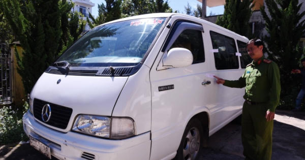 Lâm Đồng: Tài xế không chấp hành hiệu lệnh, kéo lê chiến sĩ công an hơn 100m