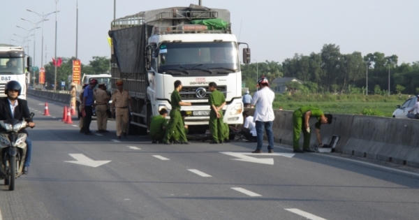 Thừa Thiên - Huế:  Cụ ông đi xe đạp bị xe tải tông chết khi lưu thông trên QL1A