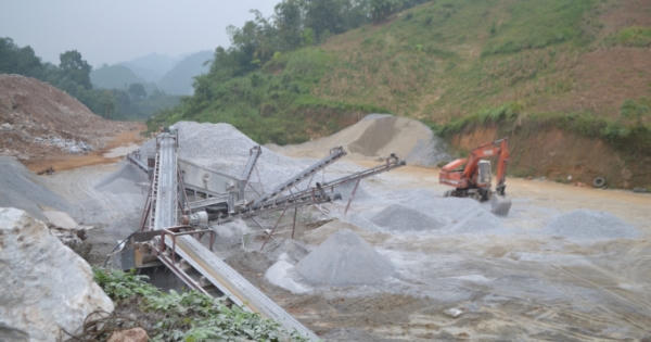 Tuyên Quang: Chưa hoàn thiện thủ tục, doanh nghiệp đã khai thác đá rầm rộ Tuyên Quang: Chưa hoàn thiện thủ tục, doanh nghiệp đã khai thác đá rầm rộ