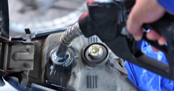 Tăng thuế xăng lên 8.000 đồng/lít: Quốc hội lên lịch bàn thảo