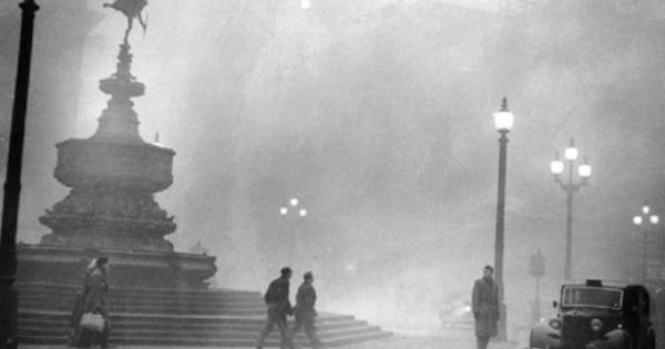 Đợt sương mù 5 ngày chết chóc ở “xứ sở sương mù”