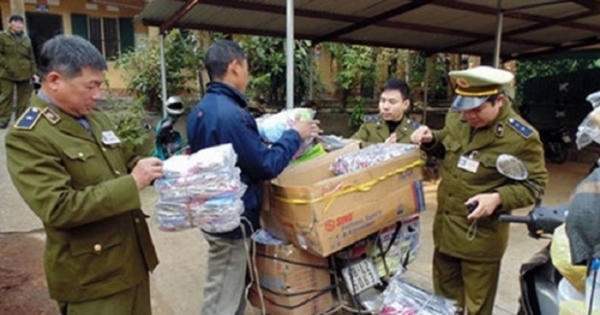 Cán bộ quản lý thị trường được phép khám người, phương tiện