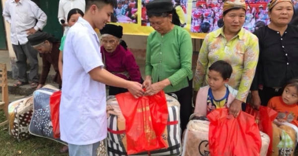 Chương trình “Ấm áp tình thương” của Trường Cao đẳng Y Dược Tuệ Tĩnh Hà Nội