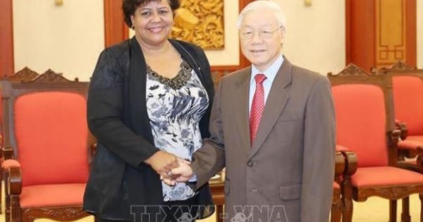 Tổng Bí thư Nguyễn Phú Trọng tiếp Đoàn Đảng Cộng sản Cuba