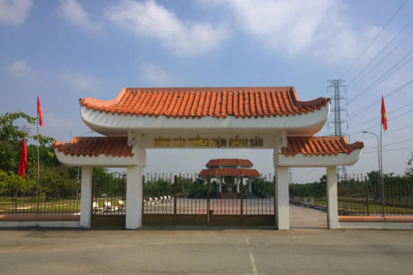 Tháng 5 về thăm di tích lịch sử Ngã ba Giồng Sắn