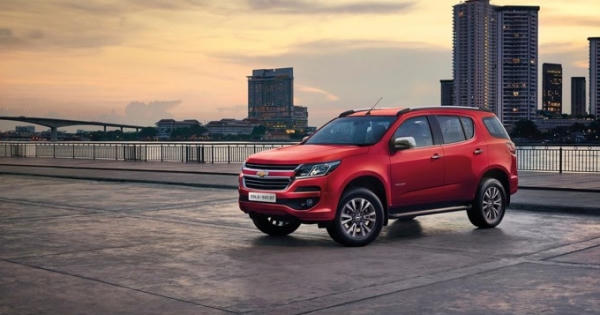 Ô tô SUV 7 chỗ: Xuống giá mạnh, tha hồ chọn hàng