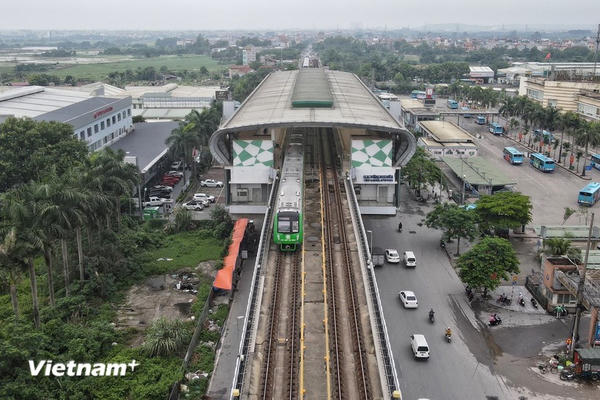 Hà Nội Metro miễn phí vé lượt dịp Tết Nguyên đán, điều chỉnh giờ chạy tàu hai tuyến