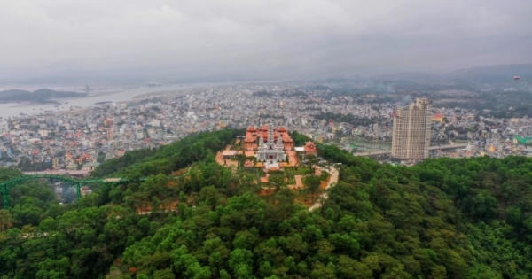 “Lạc bước” trong không gian thiền tịnh bên vịnh Hạ Long “Lạc bước” trong không gian thiền tịnh bên vịnh Hạ Long