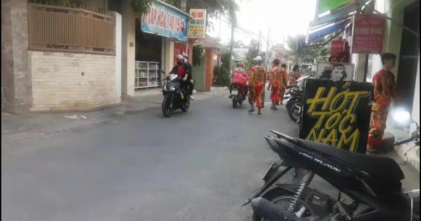 Xuất hiện kiểu múa lân, hay loại hình ăn xin mới?