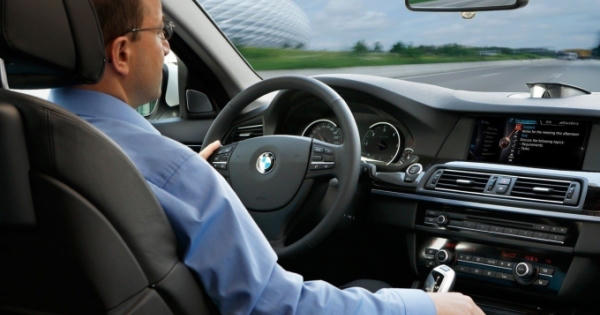 Lỗi không đáng có của tài xế trước khi tắt máy khiến ô tô nhanh "tã"