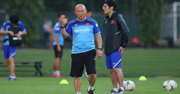 HLV Park Hang Seo: "Ông Nishino nên xem lại học trò đã chơi đẹp hay chưa" HLV Park Hang Seo: "Ông Nishino nên xem lại học trò đã chơi đẹp hay chưa"