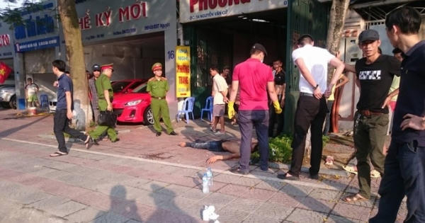 Ngáo đá tưởng mình là khỉ nên “quậy” nát phố