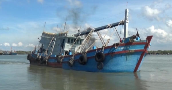Bà Rịa - Vũng Tàu: Bắt tàu vận chuyển lậu 100 ngàn lít dầu DO