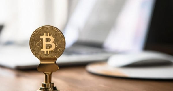Bitcoin tiếp tục ‘đổ vỡ’, sắp về 3.000 USD?