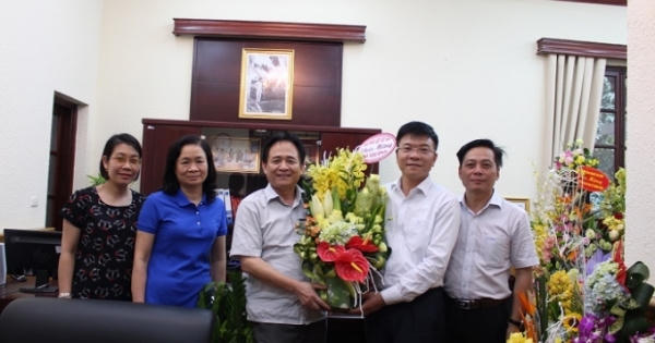 Đảng ủy, BBT Báo PLVN chúc mừng tân Bộ trưởng Bộ Tư pháp Lê Thành Long