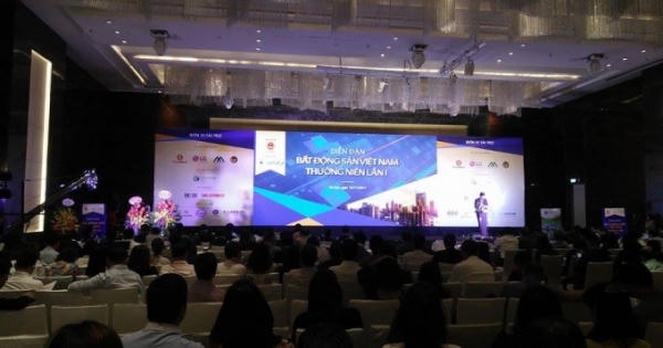 Khai mạc diễn đàn bất động sản Việt Nam thường niên lần thứ nhất thu hút đông đảo người tham gia