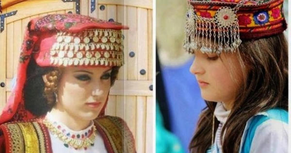 Bộ lạc nổi tiếng vì... sở hữu nhiều mỹ nhân đẹp nhất thế giới Bộ lạc nổi tiếng vì... sở hữu nhiều mỹ nhân đẹp nhất thế giới