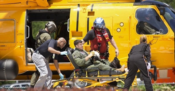 Hai máy bay chiến đấu của Mỹ đâm nhau trên không