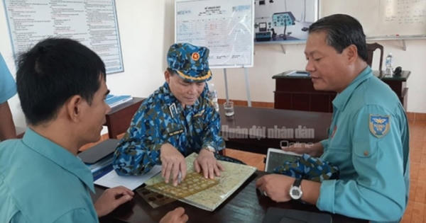 Nhìn các xã bị cô lập ở Phước Sơn từ máy bay cứu trợ