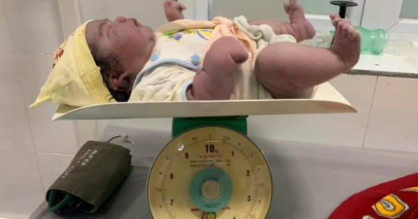 Sản phụ lập kỳ tích trong ngày 20/10, khi sinh thường một bé gái nặng đến 5,5 kg