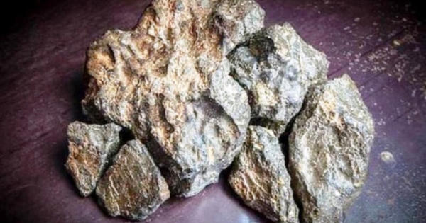 Đá mặt trăng 600.000 USD sẽ được tạc thành tượng Phật đặt tại chùa Tam Chúc