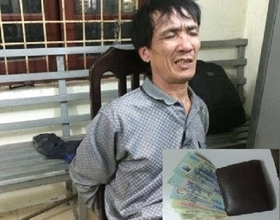 Không gặp được người quen, lang thang bến xe giở trò móc túi