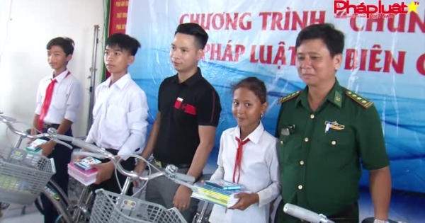 “Chung tay xóa nghèo pháp luật về biên giới, biển đảo 2019” tại Kiên Giang - Hành trình của yêu thương trọn vẹn “Chung tay xóa nghèo pháp luật về biên giới, biển đảo 2019” tại Kiên Giang - Hành trình của yêu thương trọn vẹn