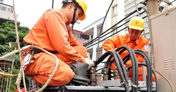 Tiêu thụ điện lập kỷ lục vì nắng nóng gay gắt kéo dài
