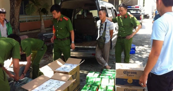 Đà Nẵng: Tạm giữ 2 đối tượng vận chuyển gần 5.000 bao thuốc lá lậu