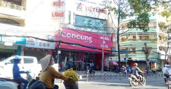 Khách hàng "tố" shop Con Cưng bán sản phẩm kém chất lượng Khách hàng "tố" shop Con Cưng bán sản phẩm kém chất lượng