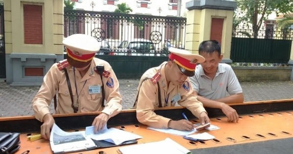 Trong tháng 6, CSGT xử lý hơn 10 nghìn trường hợp vi phạm ma tuý và nồng độ cồn