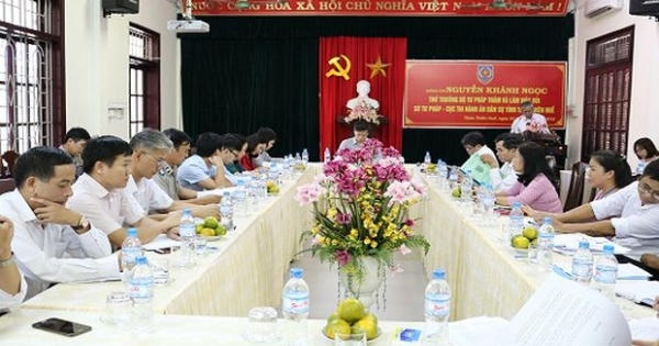 Thứ trưởng Nguyễn Khánh Ngọc thăm và làm việc với Sở Tư pháp, Cục Thi hành án dân sự tỉnh Thừa Thiên Huế