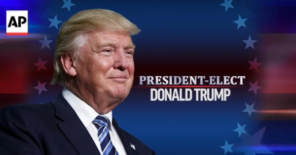 Người ủng hộ Donald Trump ăn mừng chiến thắng Người ủng hộ Donald Trump ăn mừng chiến thắng