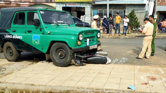 Lâm Đồng: Cán bộ Chi cục thuế huyện Lạc Dương bị ô tô tông tử vong