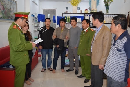 Thưởng nóng ban chuyên án bắt nghi phạm cướp ngân hàng ở Huế